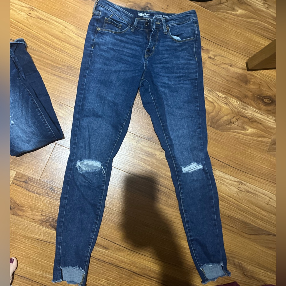 Mossimo distressed hem jeans size 25R/0